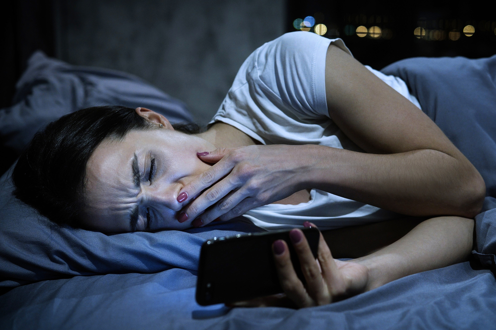 ブルーライトは睡眠を妨害しなかった。もっと危険なのは「イエローライト」?の画像 2/2