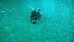 フィリピンの海底に謎の「大量の泡」がわき出る場所を発見の画像 1/2