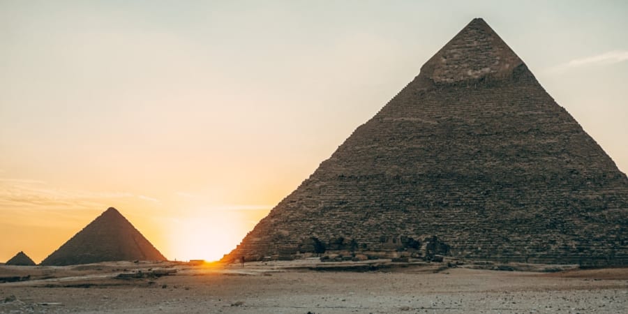 古代エジプトの建造物は「春分の日」に合わせて巧みに配置されていた - ナゾロジー