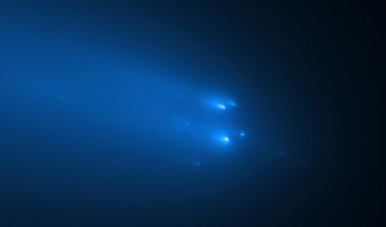 アトラス彗星、ついに崩壊の様子が撮影される