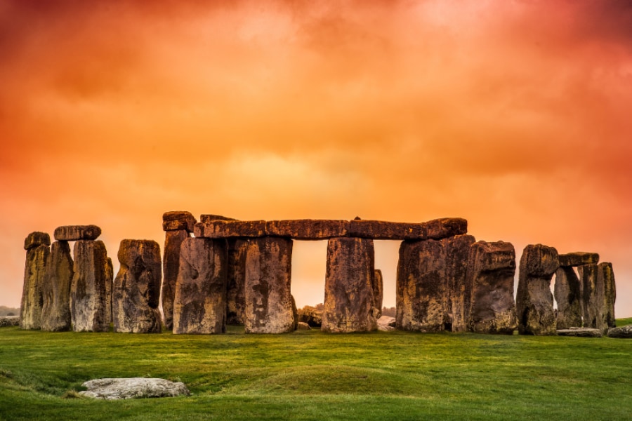 ストーンヘンジの巨石は音の「残響効果」が生じるよう配置されていた