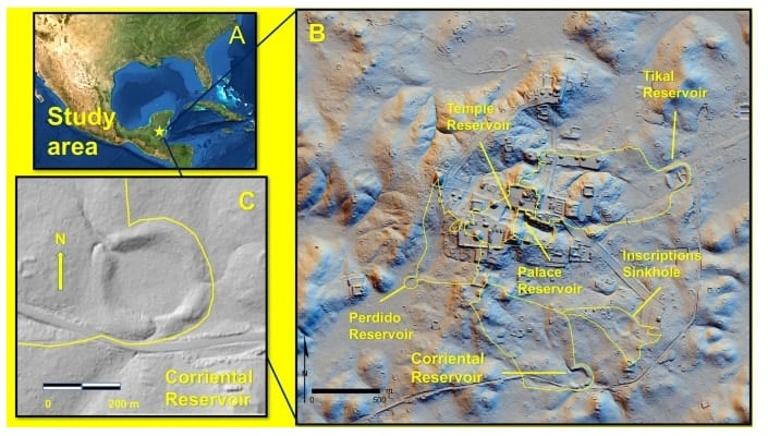 調査されたティカル遺跡の地図。右の地図の下部にあるのがコリエンタール貯水池。