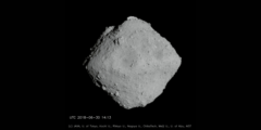 ONC-Tによって距離約20kmから撮影されたリュウグウ。2018年6月30日23:13（日本時間）頃の撮影。