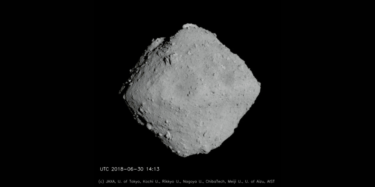 ONC-Tによって距離約20kmから撮影されたリュウグウ。2018年6月30日23:13（日本時間）頃の撮影。