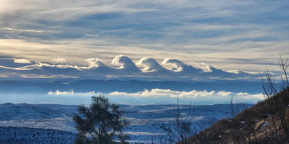 波型の雲が撮影される