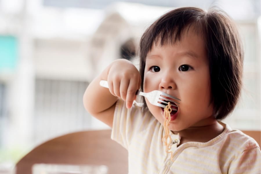 研究によると 子供の熱傷の主な原因は即席めん