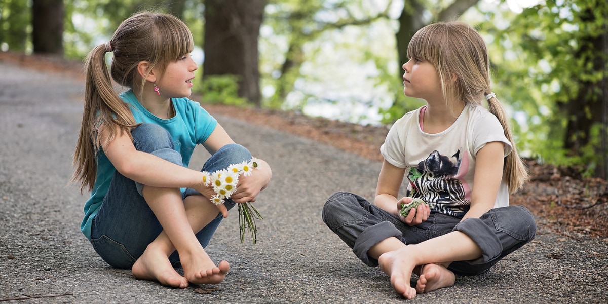 一般的に「女性・女の子の方が言語能力が発達している」と考えられてきた