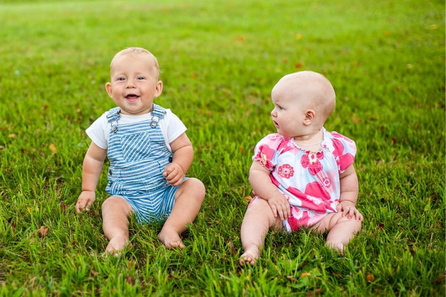 生後1年間は女の子よりも男の子の方が「おしゃべり」だった