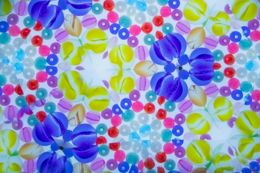 万華鏡はどうやって美しい幾何学模様を作るのか？秘密は三角形の角度