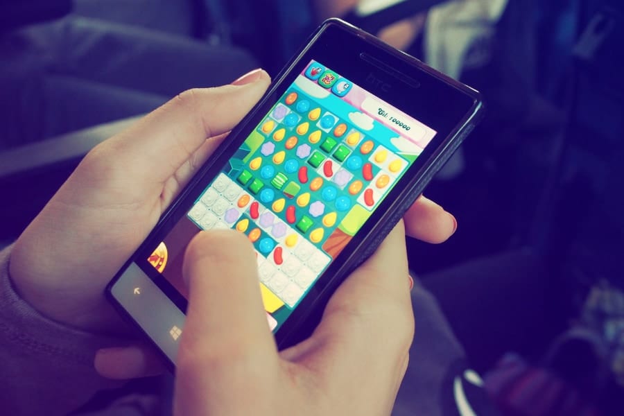 スマホでパズルゲームをする高齢者は20代と同じ記憶力を持つと判明！