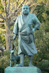 西郷隆盛像（上野恩賜公園、東京都台東区）高村光雲作（犬は後藤貞行作）