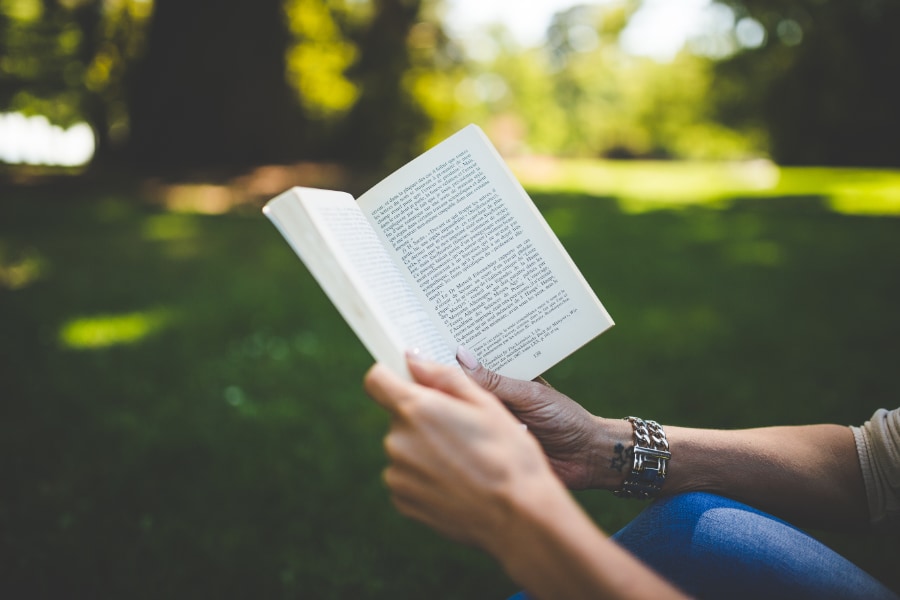 小説が脳を鍛える！読書量が多いと他者を理解する能力が上昇
