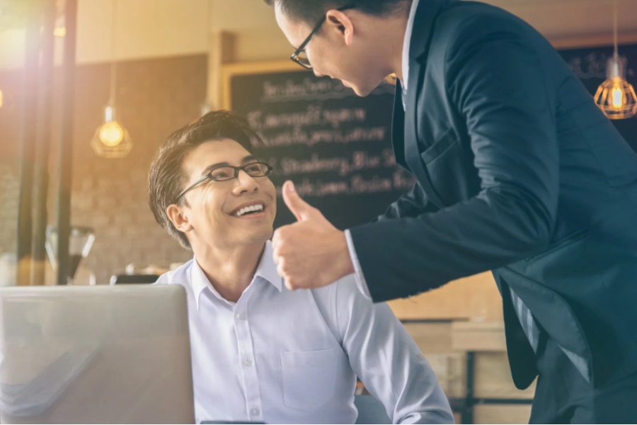 リーダーが「謙虚」だと、従業員のメンタルヘルスと働きがいが向上する