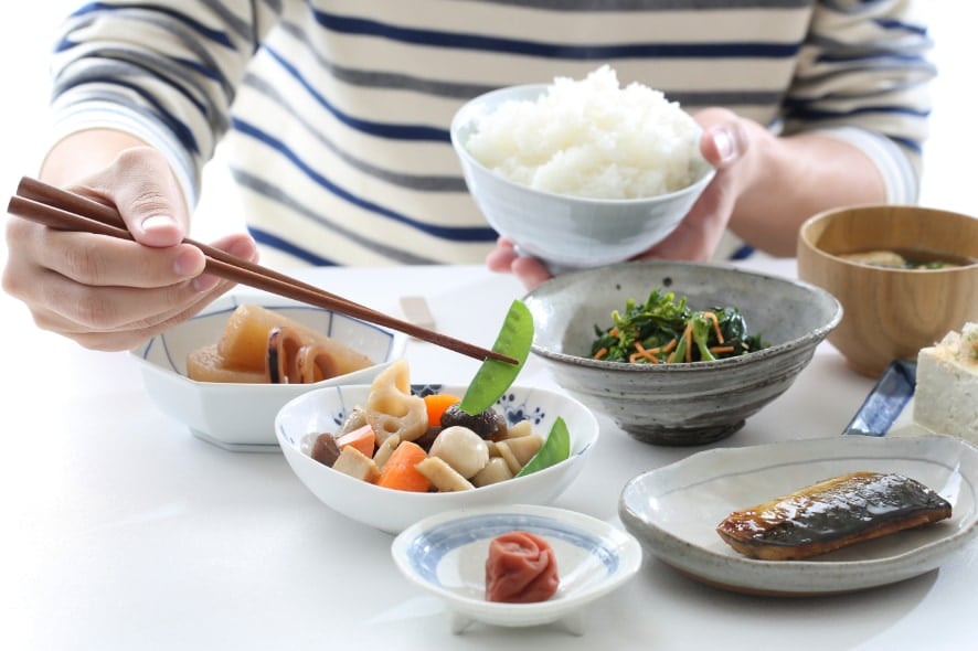 ゆっくりとしたリズムの中で食事すると咀嚼テンポも低下する【早食いの防止】の画像 2/4