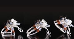 【なぜ脳が無くても賢い？】チューブと空気で歩く新ロボットは”足で考える”【しかも高速】の画像 1/7
