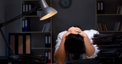 【長時間労働が脳構造を変える!?】週52時間以上で感情制御の領域に顕著な変化がの画像 1/2