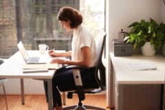 「座りっぱなし」は脳を萎縮させ、認知機能を低下させていたの画像 2/3
