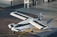 翼の中にローターを内蔵した「変形航空機」が飛行テストに成功の画像 2/5