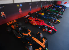 「40万個の部品」で作られたF1マシンがサーキットを走る【開発2万2000時間】の画像 2/6