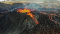 森の緑が濃くなると「火山噴火が迫っているサイン」となる可能性の画像 2/3