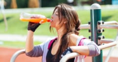 夏だけはカフェインを運動前ではなく”運動中”に摂取すべき理由の画像 1/5