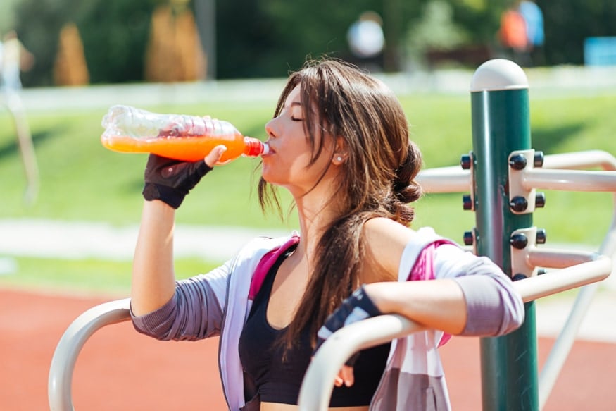 夏だけはカフェインを運動前ではなく”運動中”に摂取すべき理由