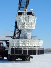南極の氷の奥底から未知の強力な電波パルスが検出されるの画像 2/5