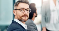 他人とのアイコンタクトを意識すべき理由とは？【注意力は限られた資源である】の画像 1/5