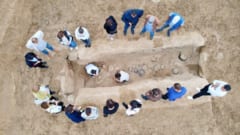 3800年前に埋葬された「身長2mの巨人兵」を発見、アゼルバイジャンの画像 2/5