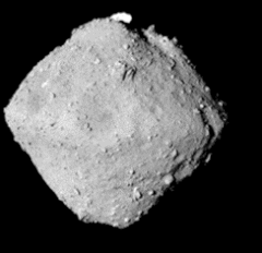 小惑星リュウグウから「太陽系最古の岩石」を発見、約45億6730万年前の画像 2/3