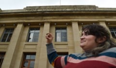 人生初の発掘調査で「9世紀の金のお宝」をいきなり発見、イギリス在住学生の画像 2/3