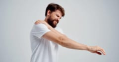 孤独感が強い人は「体の痛みリスク」が2倍にの画像 1/3