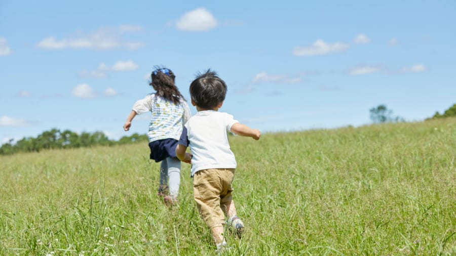 幼い自分を再体験すると記憶力が向上する?