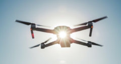 太陽光だけで飛ぶ「バッテリーなしのドローン」が開発されるの画像 1/1