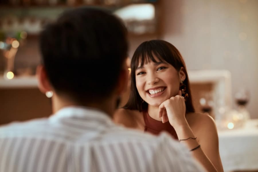 女性がデート相手の「欺瞞」を見抜くために使う5つの戦略