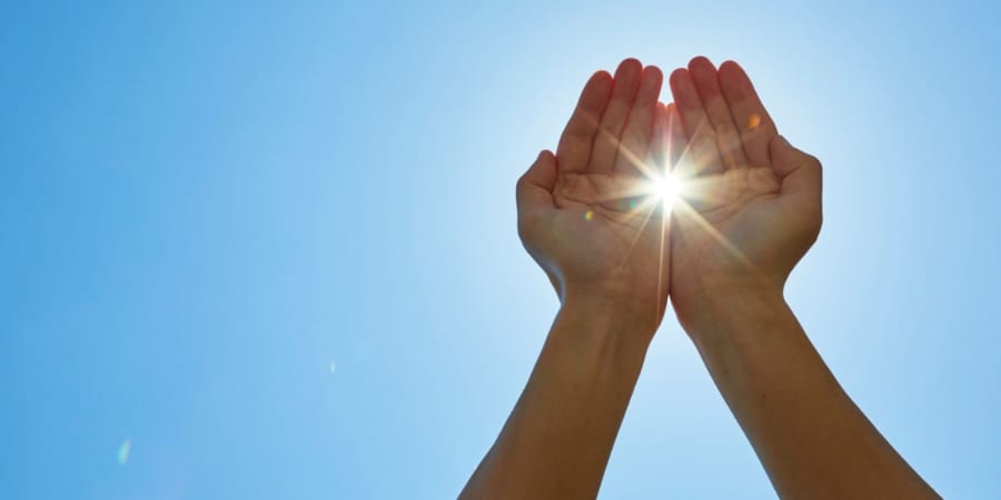 日の光が差し込む窓際で生活するだけで血糖値変動が改善