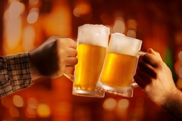 分厚いジョッキだとビールは甘くなる？ 触覚と味覚の不思議な関係