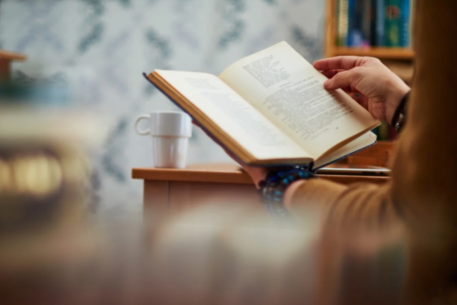 【スマホ脳から脱却】脳を健康にする「読書習慣」とは？