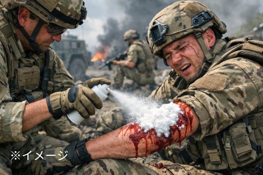 「1秒」で止血するスプレーを開発、戦場での人命救助に期待