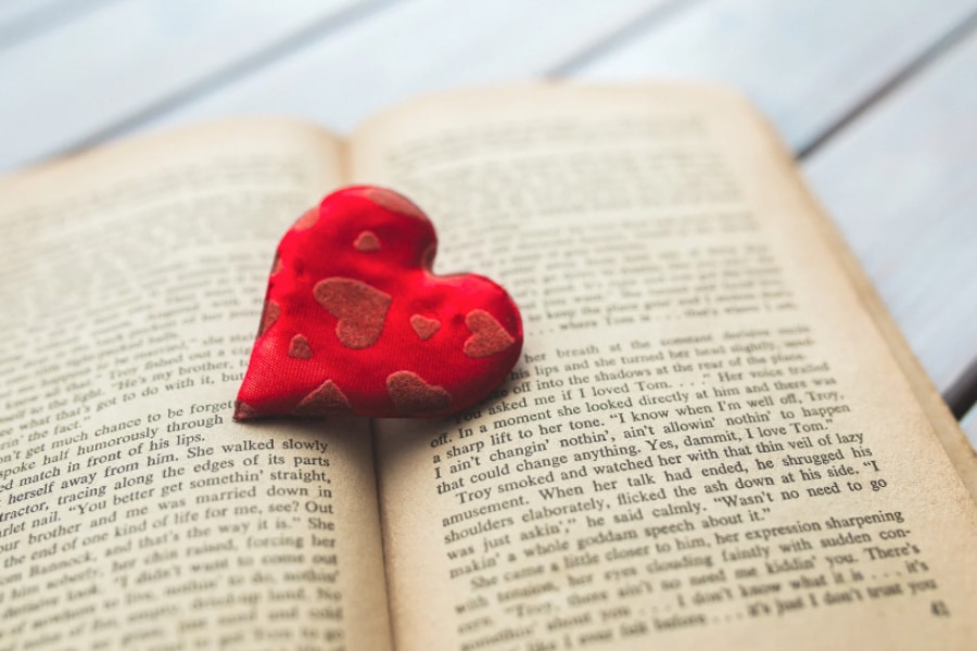 恋心を刺激されると「ある行動」を取りやすくなる