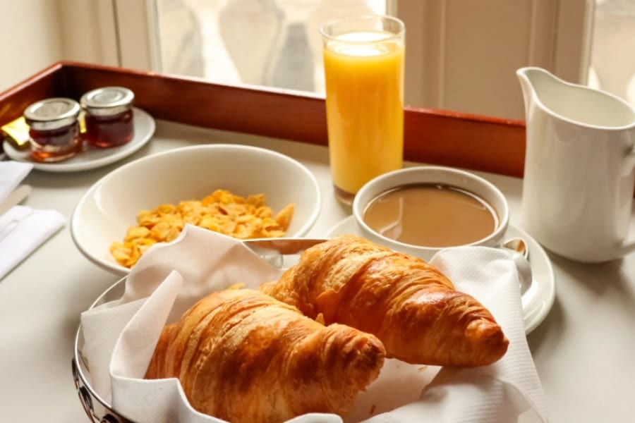 脳の認知機能を低下させる「朝食」が明らかに