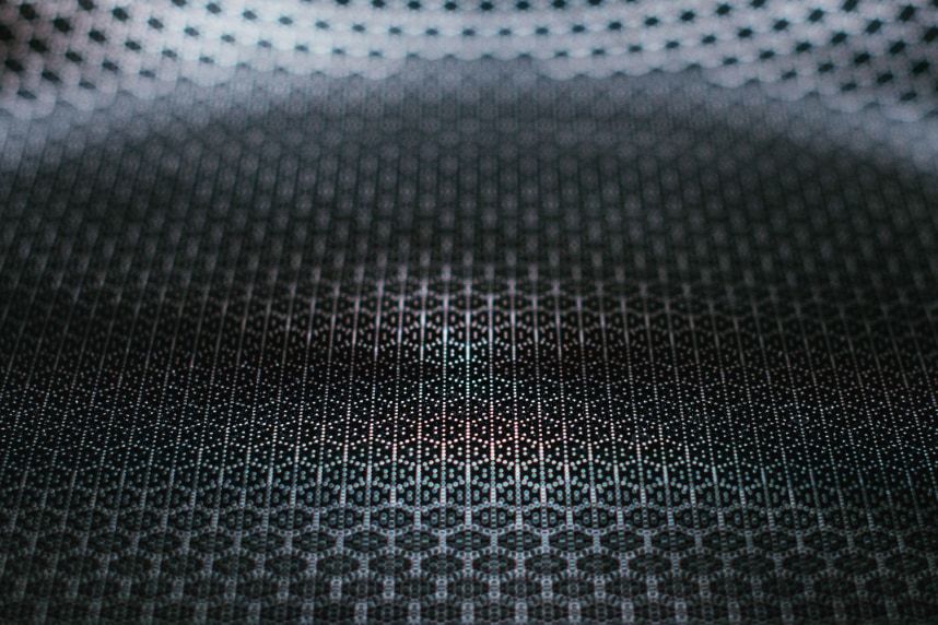 数百年の維持が可能、「自己修復」材料を開発