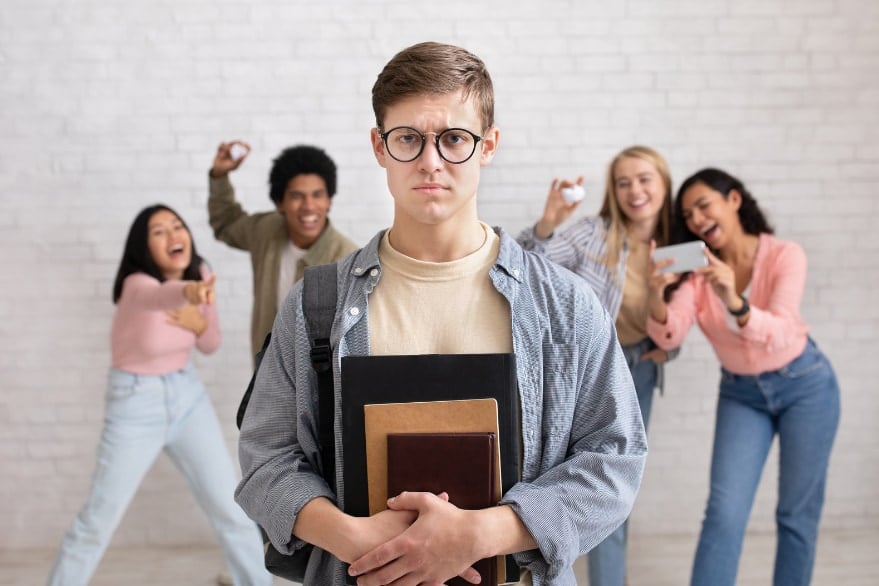 身近な「厄介な人」1人につき、老化が1.5%早まる