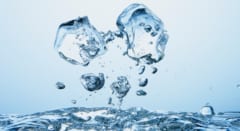 量子ムペンバ効果――「水よりお湯が早く凍る」現象が量子世界と結び付いた