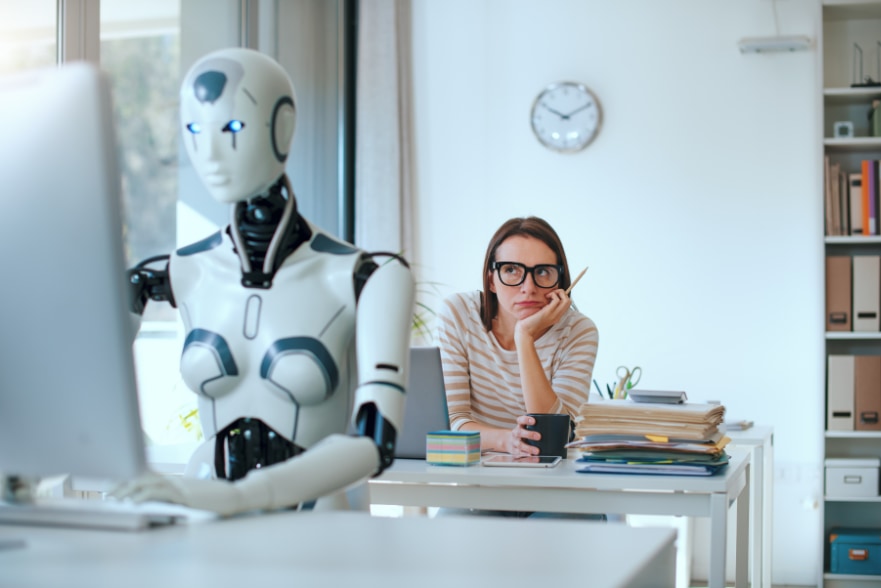 なぜ「AIを使う」従業員と「使わない」従業員がいるのか