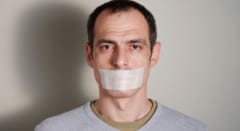 なぜ男性は、忙しくなると黙ってしまうのか