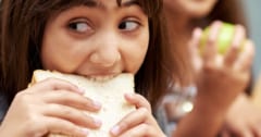 「ゆっくり食べなさい」は大切だった、20代の早食いは将来の肥満と関連の画像 1/1