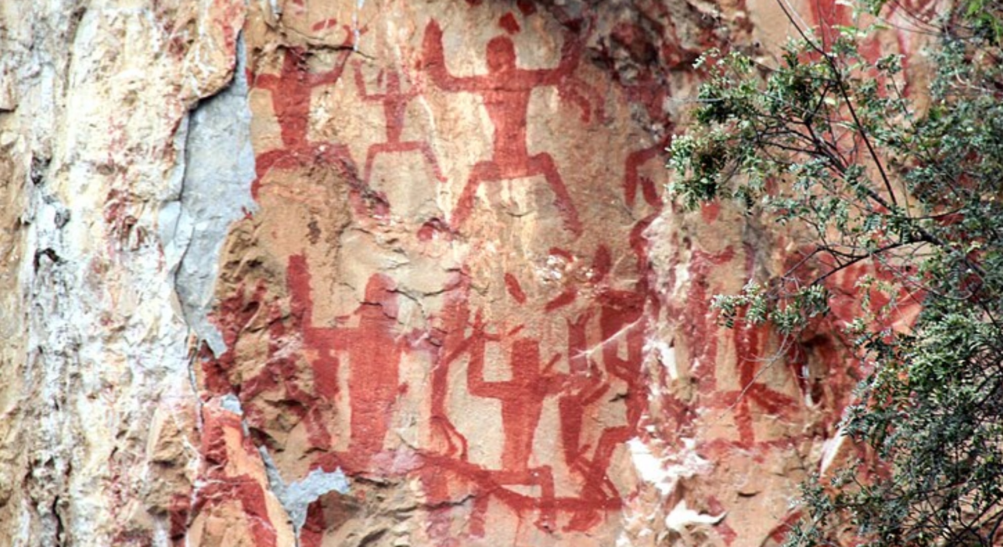 2000年前の古代人の絵から「ヒトの血」を検出──出産した女性の血だった可能性