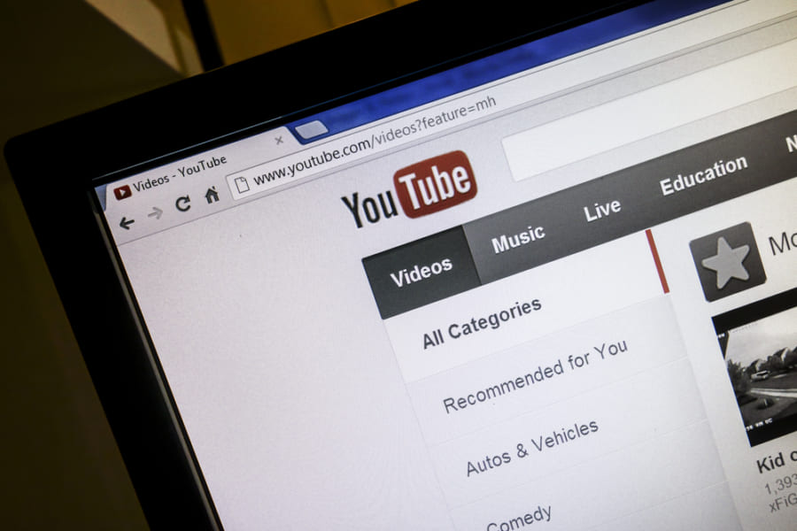 Youtubeの自動再生と無限スクロールが禁止へ？　ネット中毒を防ぐ新法案が米国で発表