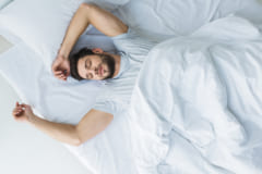 「昼間の異常な眠さ」はアルツハイマーの初期症状である可能性の画像 1/2